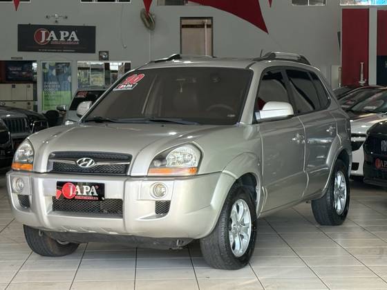 HYUNDAI TUCSON 2.0 MPFI GLS 16V 143CV 2WD GASOLINA 4P AUTOMÁTICO HYUNDAI TUCSON 2.0 MPFI GLS 16V 143CV 2WD GASOLINA 4P AUTOMÁTICO